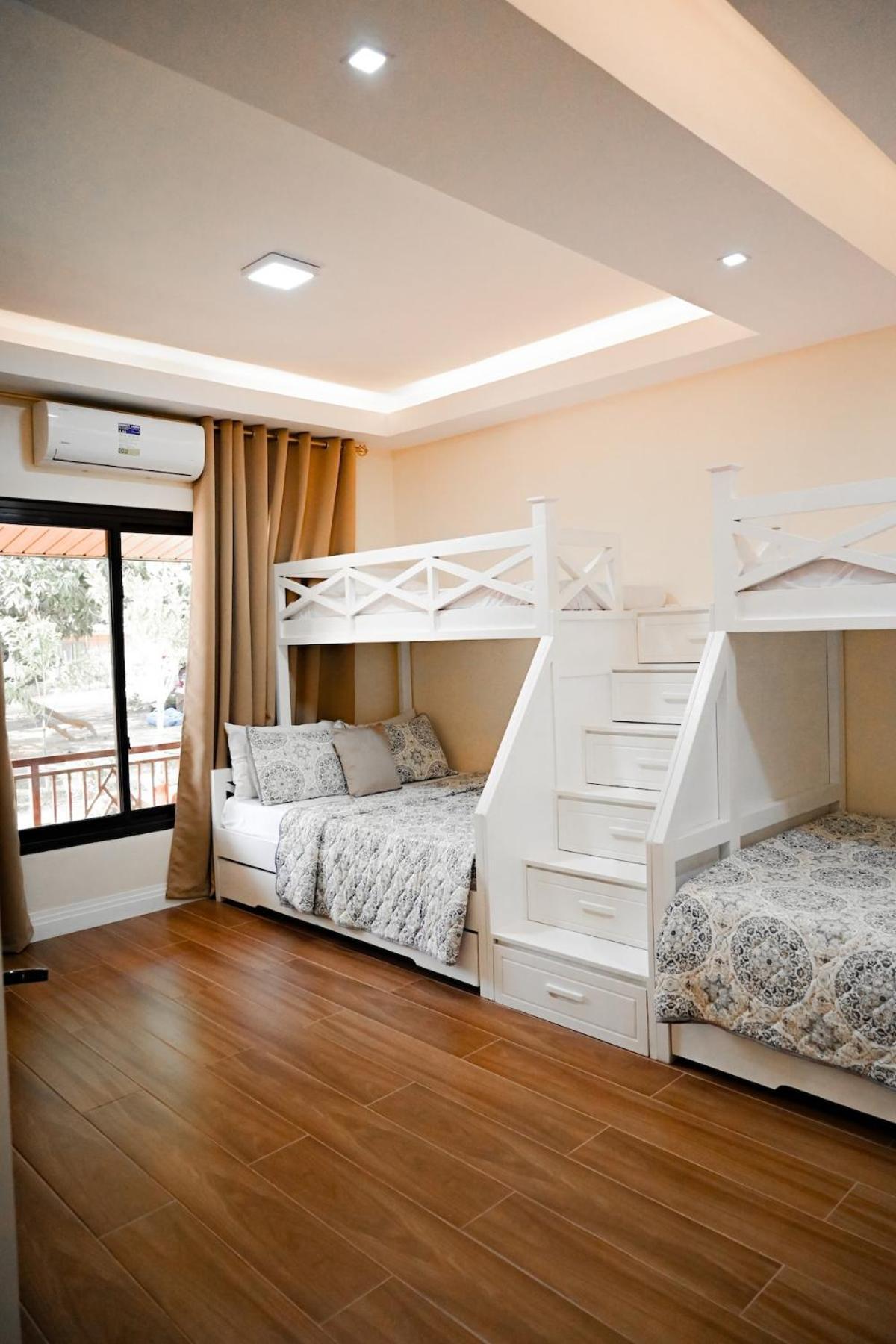 Redwood Cabin Bolinao Экстерьер фото