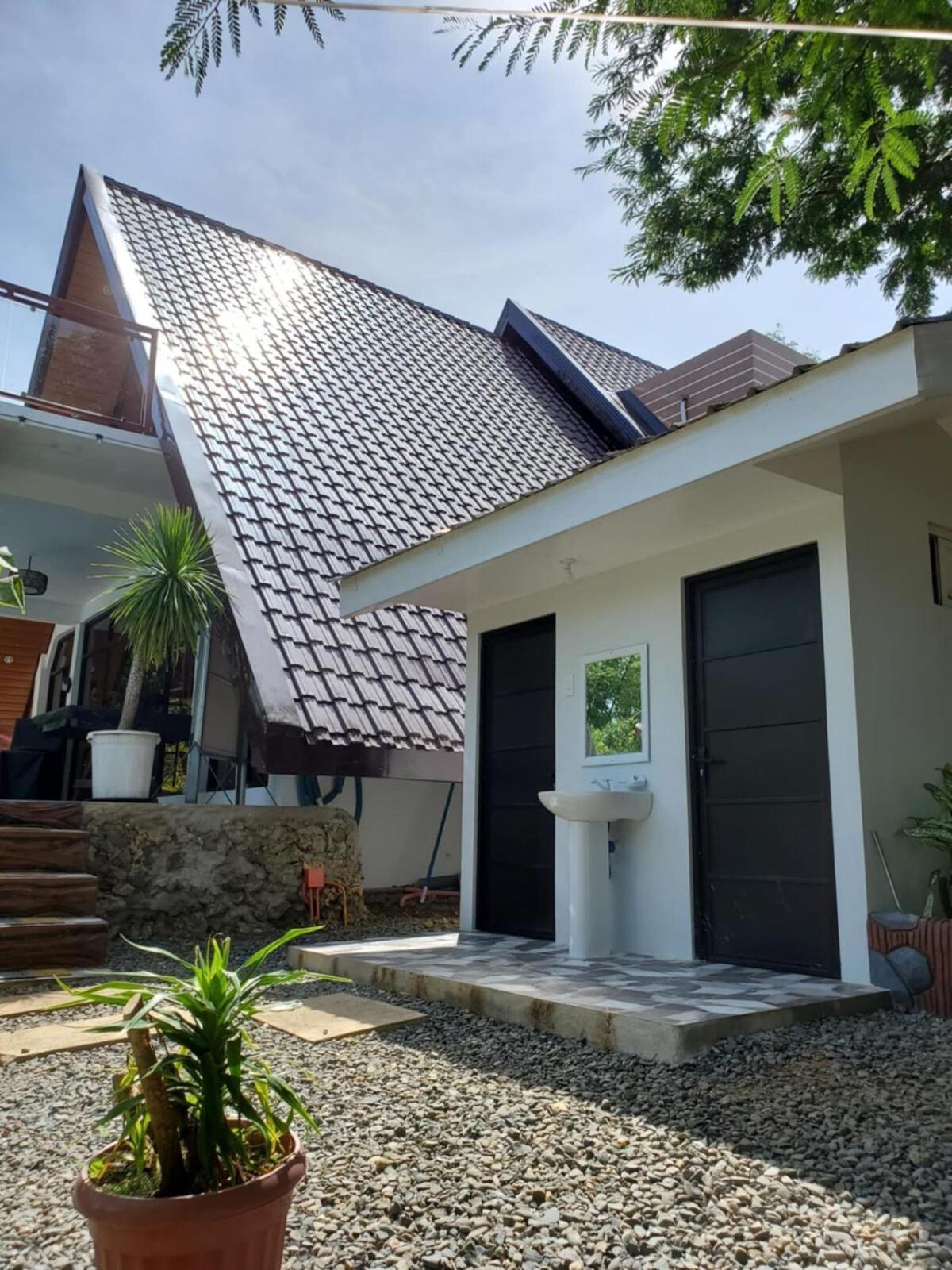 Redwood Cabin Bolinao Экстерьер фото
